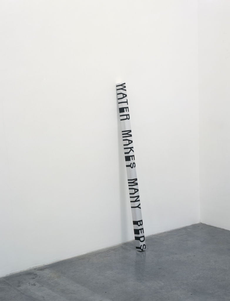 Key and Cue, No. 1428 WATER MAKES MANY BEDS - Sculpture by Roni Horn