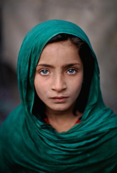 Girl With Green Shawl, Peshawar, Pakistan, 2002 - Steve McCurry(Colour Portrait)
