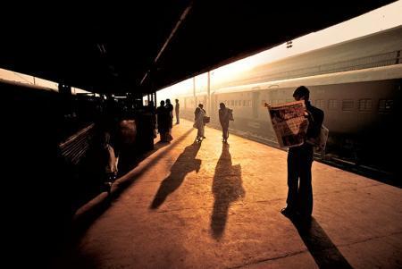 steve mccurry train station