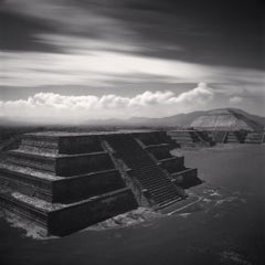 Teotihuacan, Study 1, Mexiko, 2006 - Michael Kenna (Schwarz-Weiß-Fotografie)