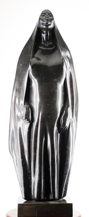 Armando Amaya Figurative Sculpture - DONA ESPERANZA DE PIE (Feminine Hope Standing)