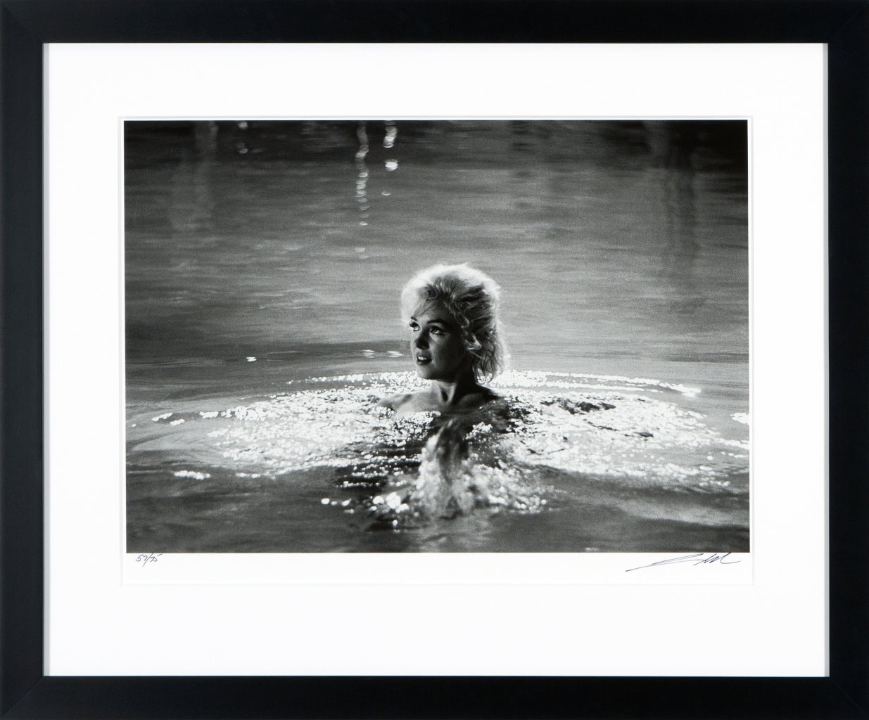 Marilyn 12, Nr. 17 – Photograph von Lawrence Schiller