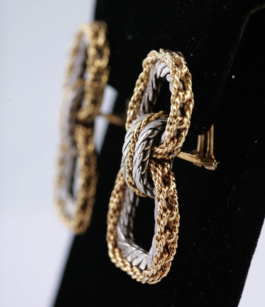Buccellati Gold Earrings In Excellent Condition In London, GB