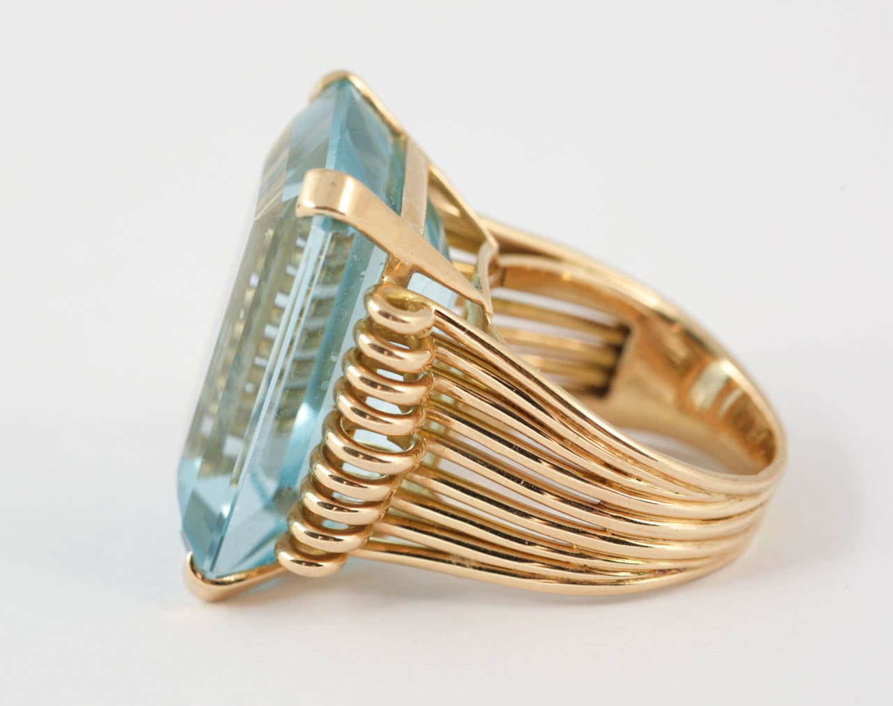 Großer Aquamarin-Ring im Angebot 1
