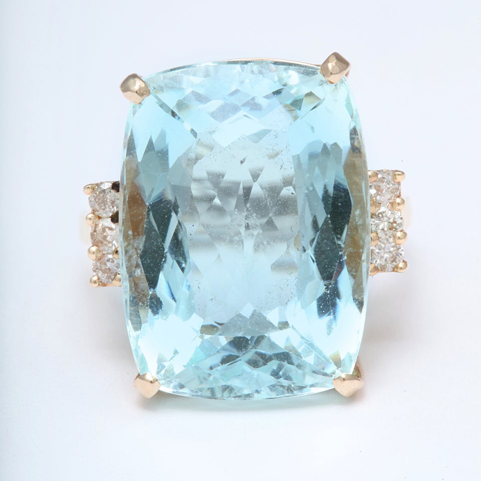 Women's Emerald cut Aquamarine Gold Ring For Sale