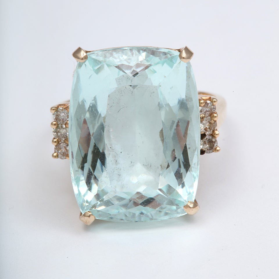 Emerald cut Aquamarine Gold Ring For Sale 3