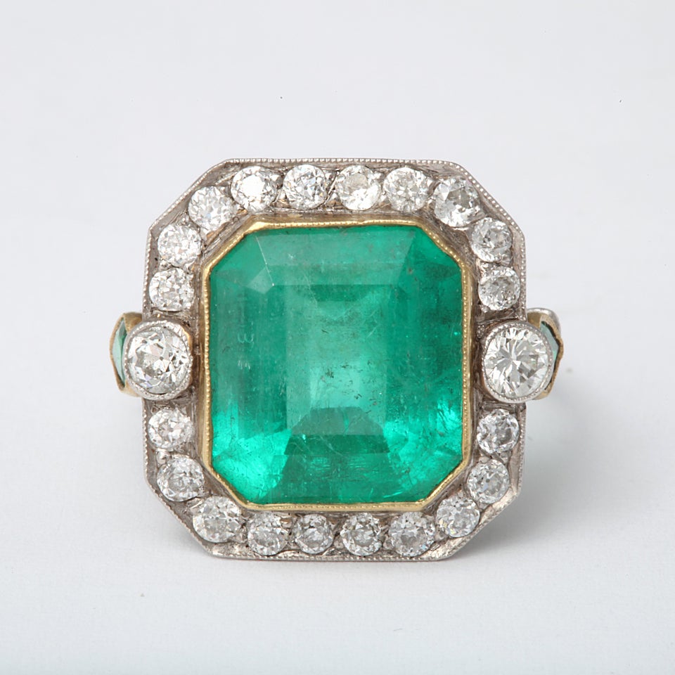 Women's Art Deco Emerald and diamond ring For Sale