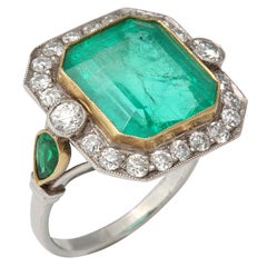 Art-déco-Ring mit Smaragd und Diamant