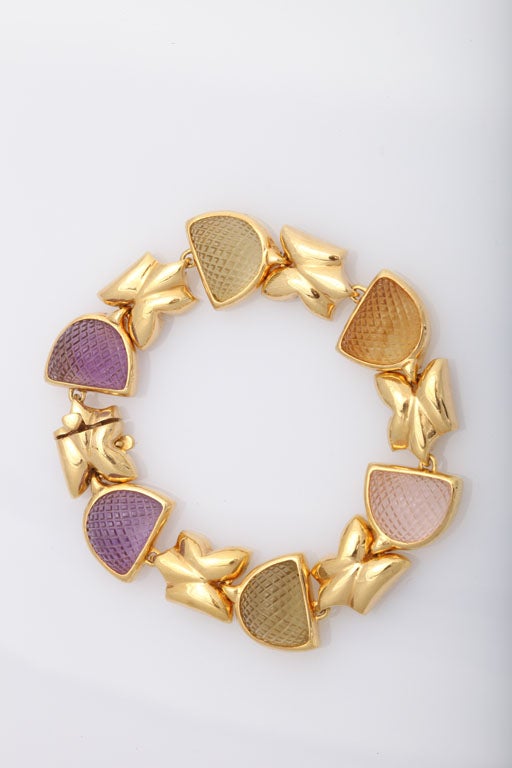 LAURA MUNDER  Carved Stone & 18k   Bracelet