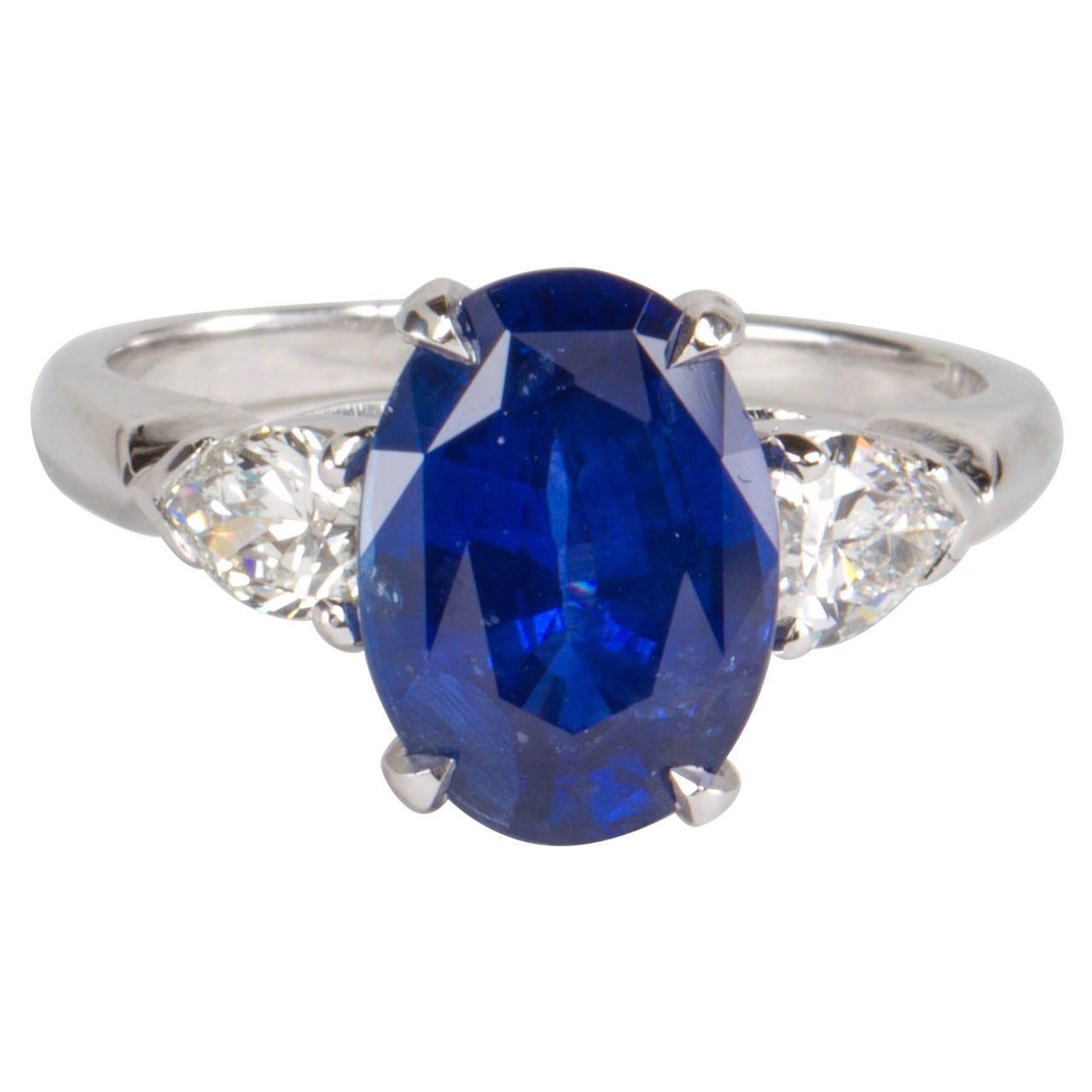 Classic Sapphire Diamond Ring Set in Platinum For Sale