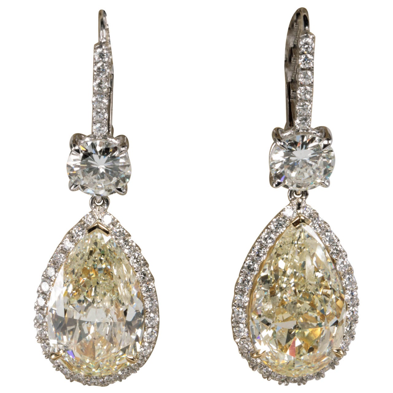 Important Yellow and White Diamond Drop Earrings For Sale