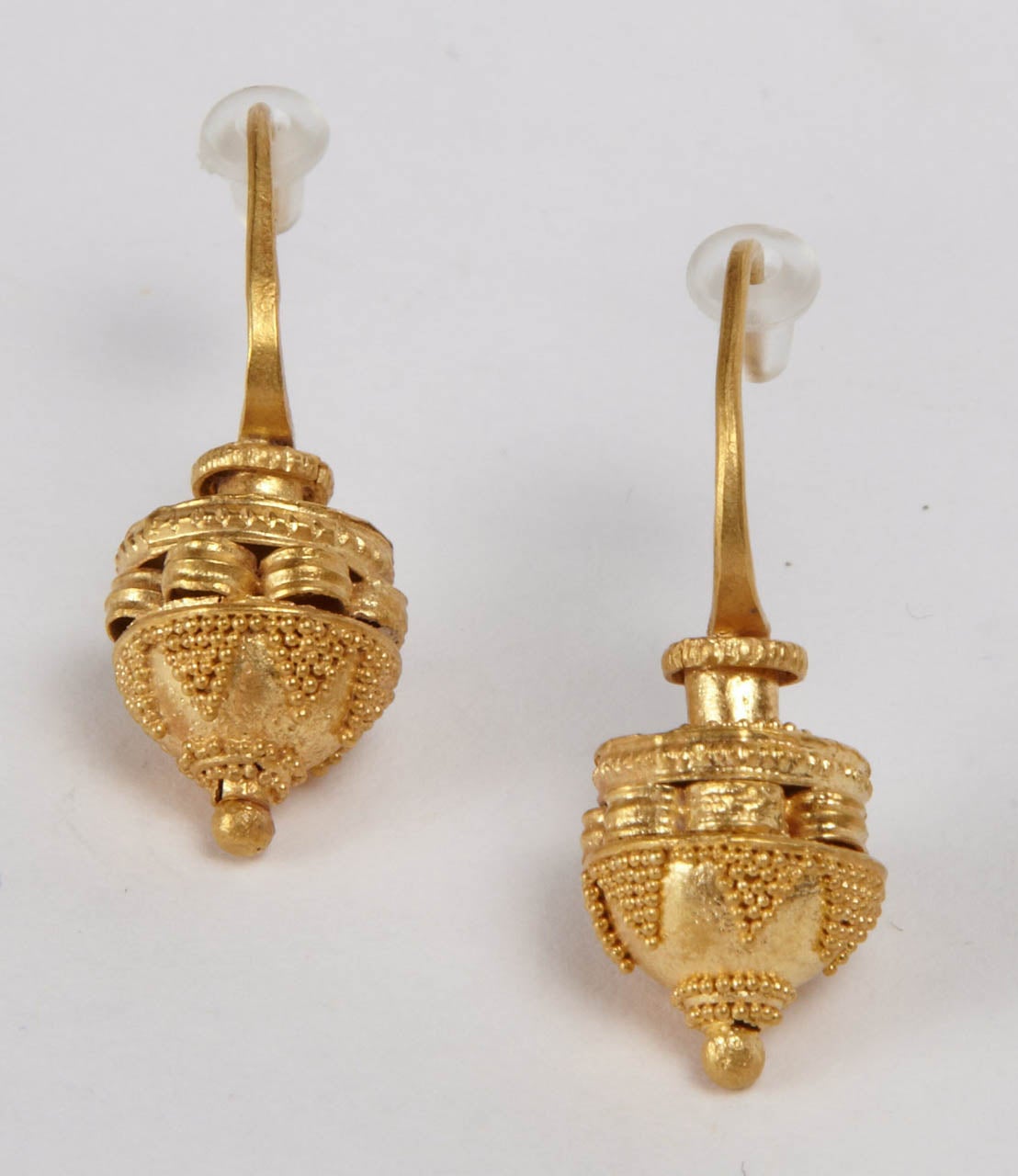 Antique Gold Earrings In Good Condition In Paris, IDF