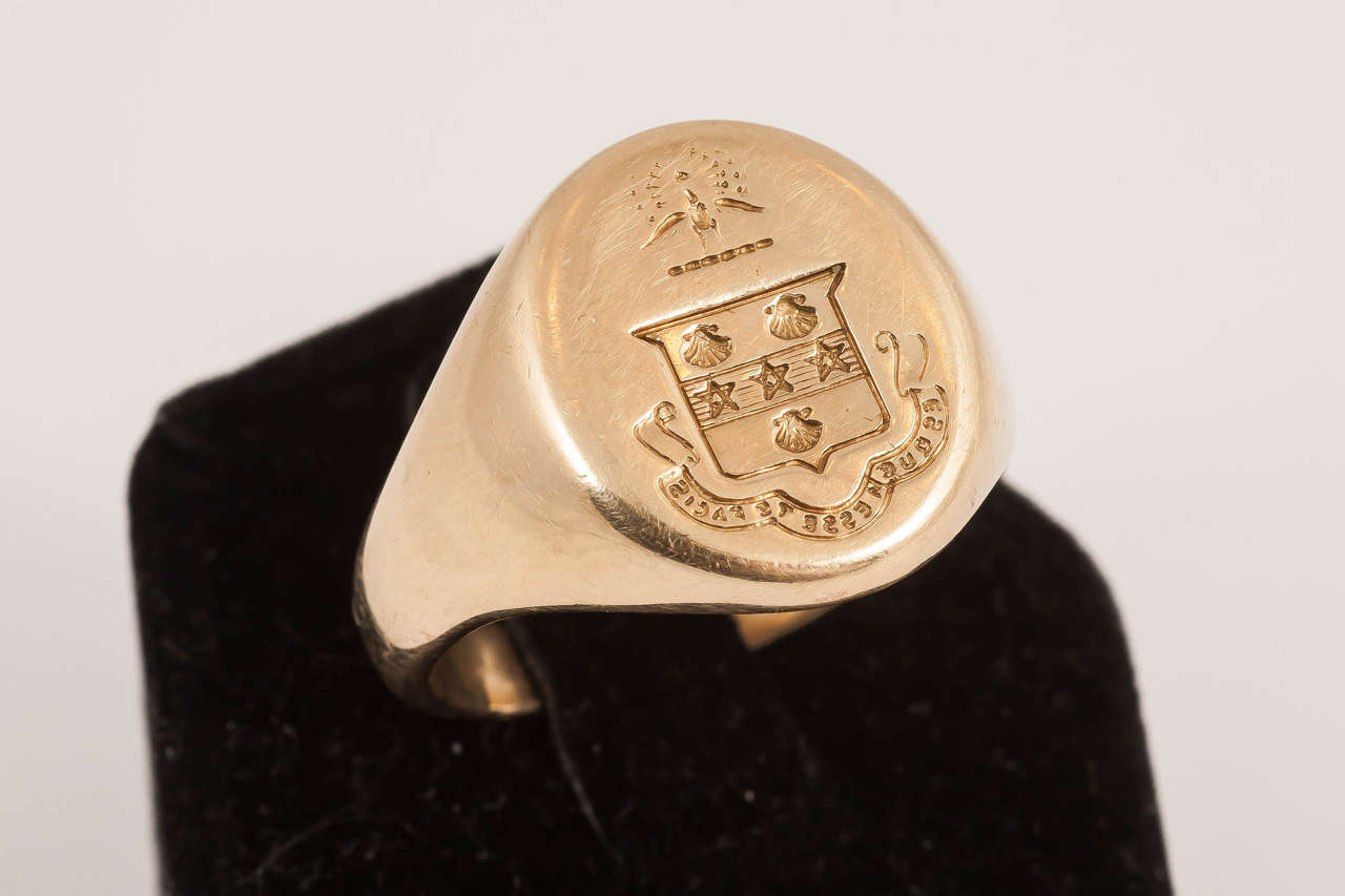 Tiffany & Co. Gold Signet Ring In Excellent Condition In London, GB