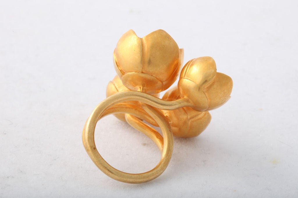 Buttercup Flower Ring In New Condition For Sale In Fifth Avenue, NY