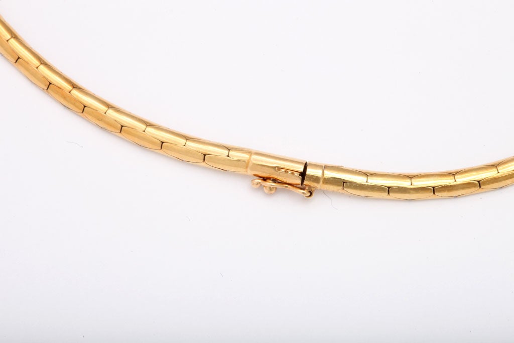 1960s Mod Triangular Diamond Gold Snake Chain Necklace 1