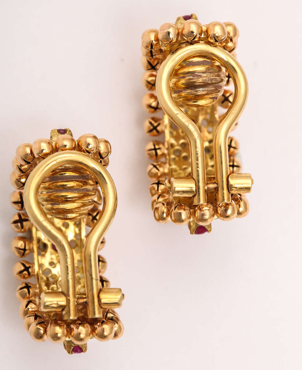 Cartier Italy Pearl Ruby Gold Hoop Earrings In Excellent Condition In New York, NY