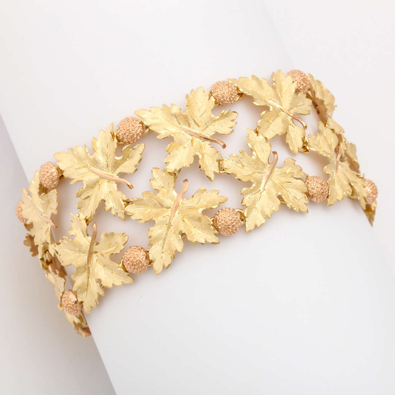 Buccellati Gold Maple Leaf Bracelet 2