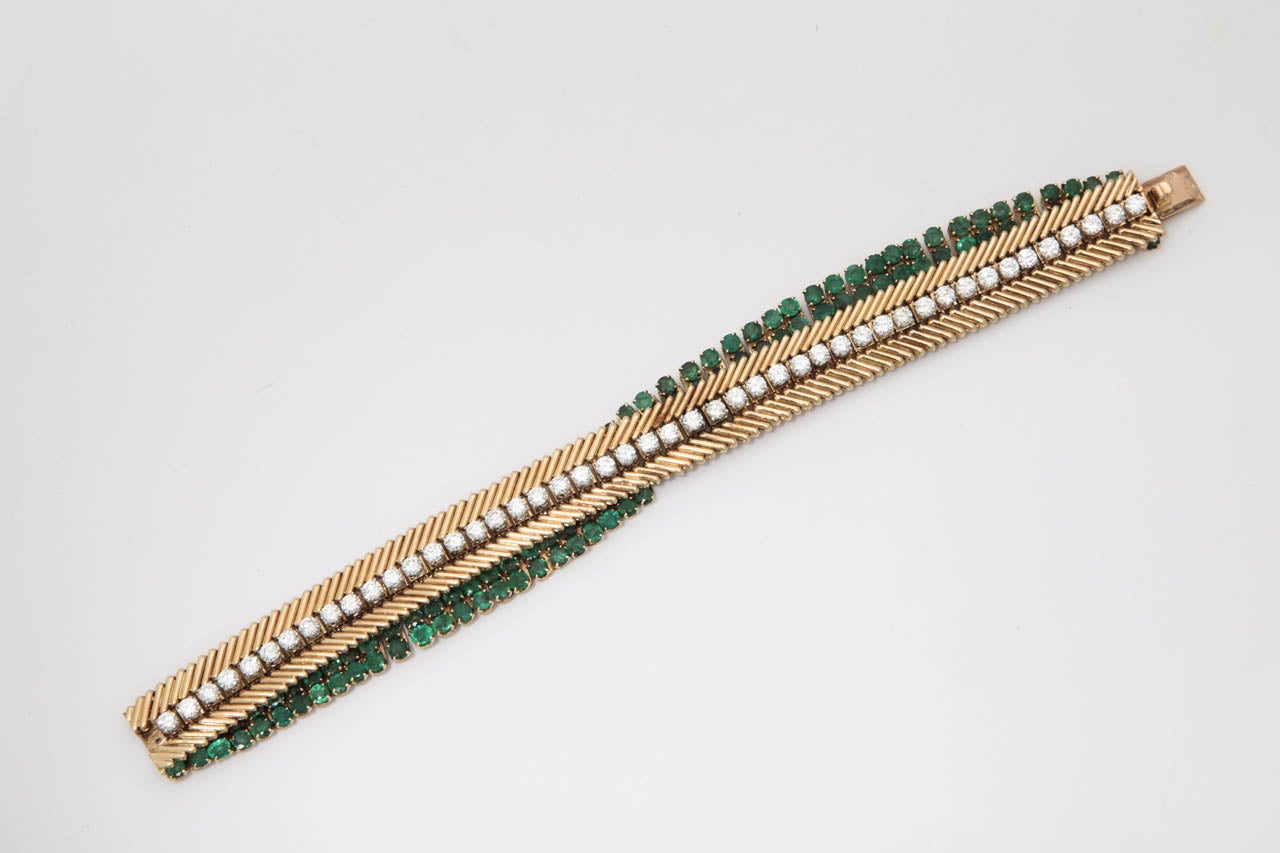 Van Cleef & Arpels Cheveux D'Ange Emerald Diamond Gold Bracelet In Excellent Condition For Sale In New York , NY