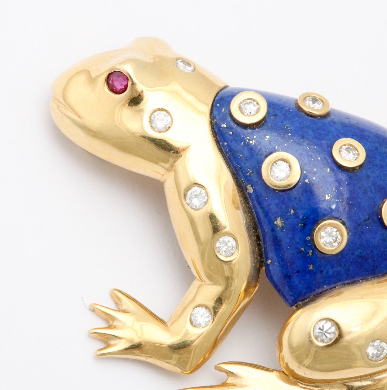 Adorable Lapis Diamond Frog In Excellent Condition For Sale In New York, NY