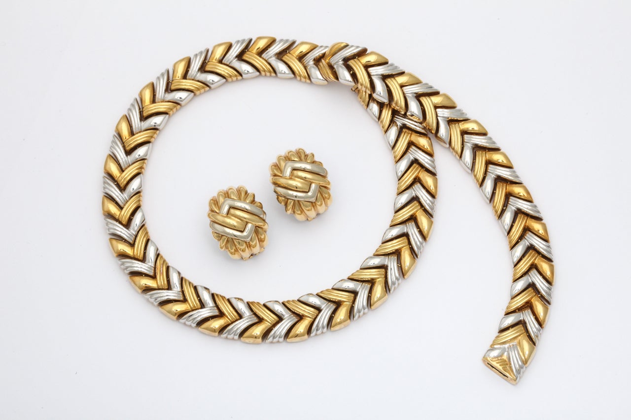 White and Yellow Gold Necklace Reversible to Yellow Gold Necklace In Excellent Condition In New York, NY
