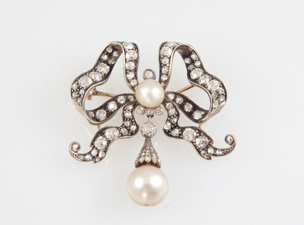 Victorian Natural Pearl Diamond Silver Gold Brooch For Sale 4