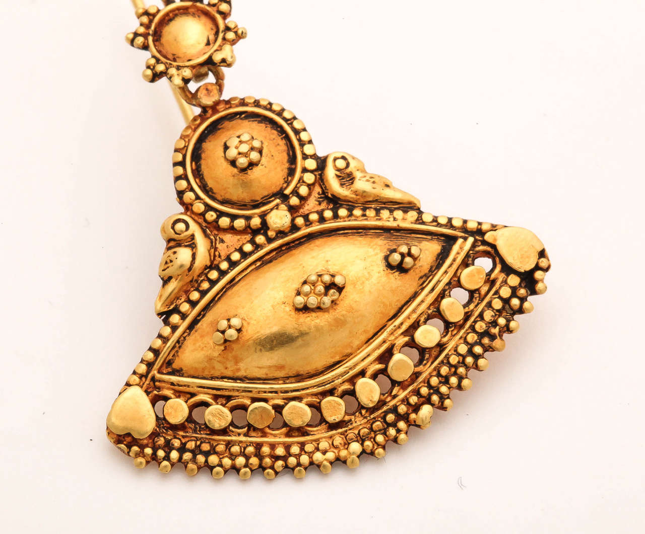 Exotic Gold Tribal Dangling Earrings In New Condition For Sale In TRYON, NC