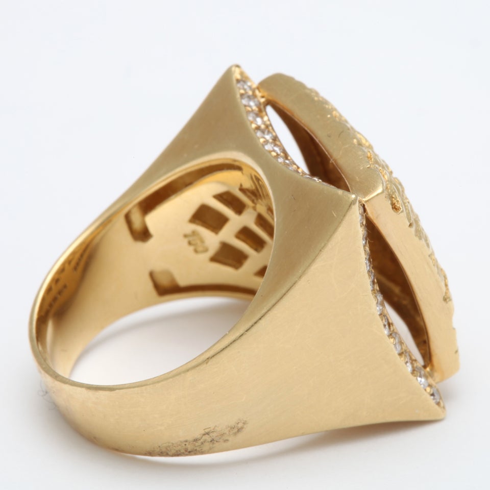 DENAR TEXTURED GOLD & DIAMOND RING For Sale 1
