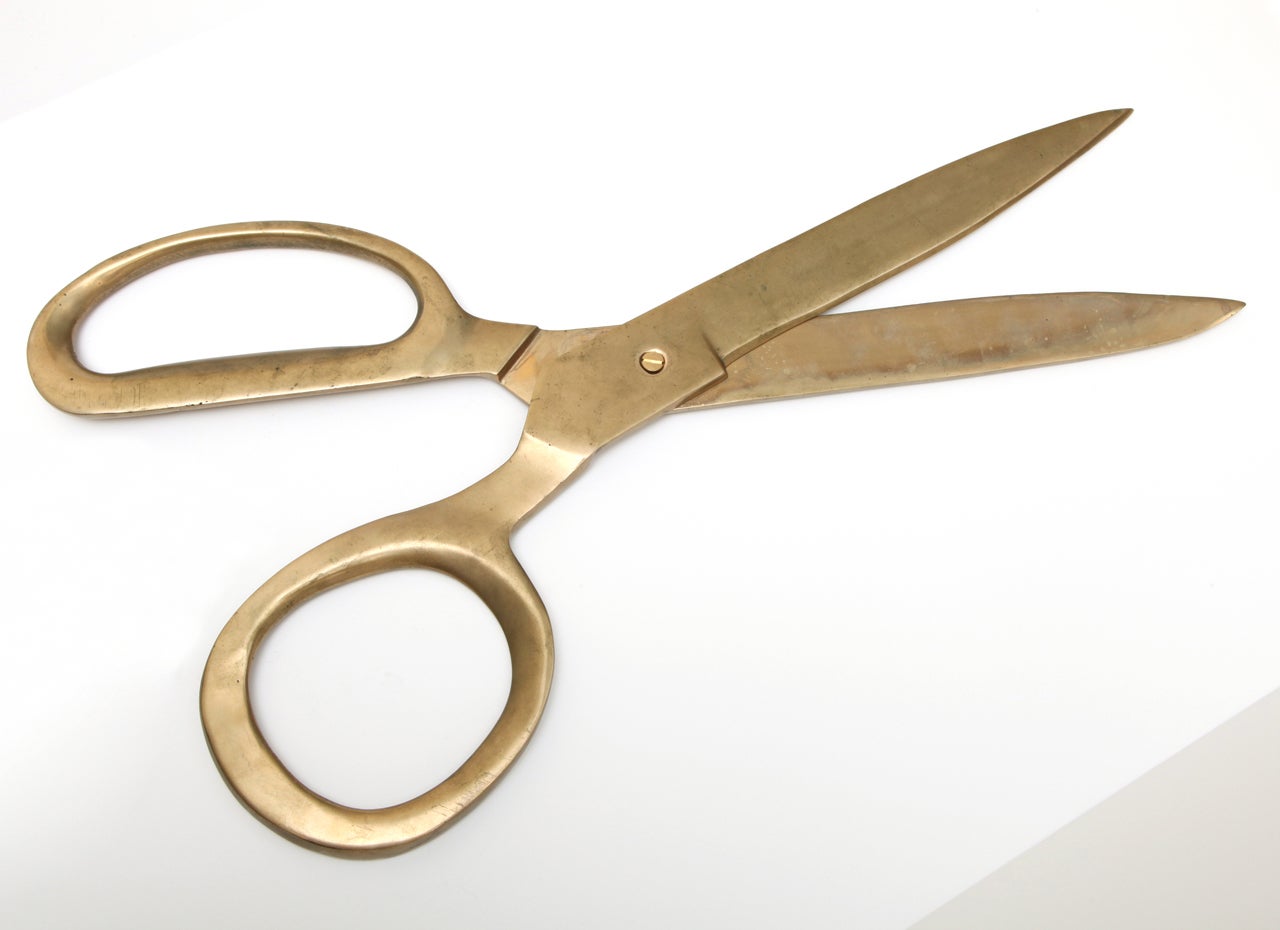 Novelty brass sculptural pair of scissors which are fully 