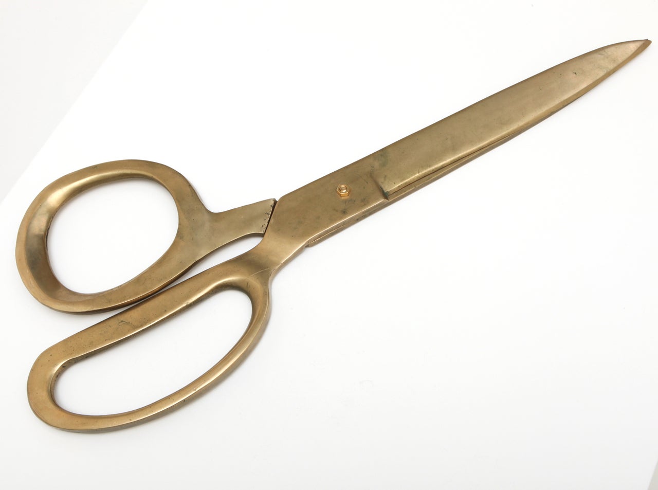 Huge Oversized Pair of Brass Scissors In Excellent Condition In New York, NY