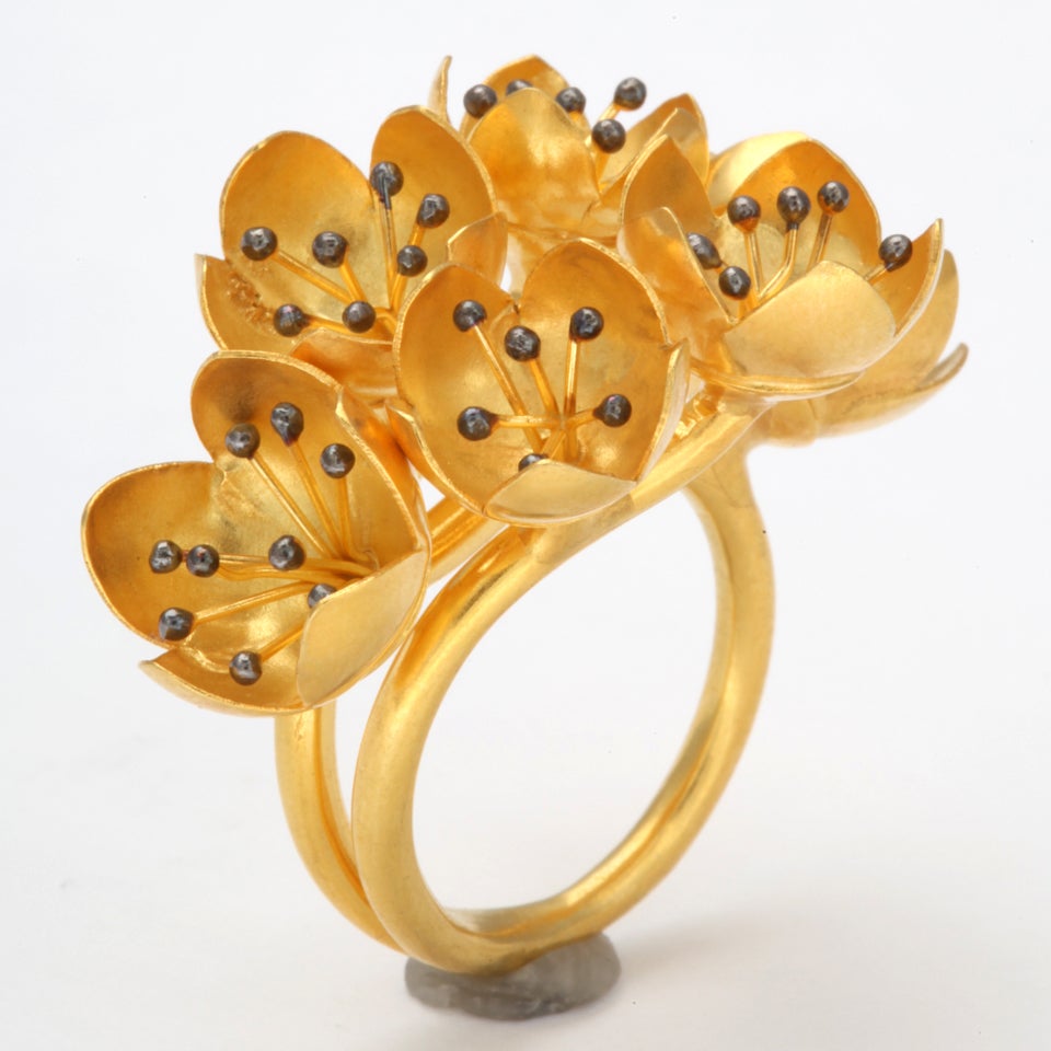 Contemporary Gold Buttercup Flower Ring For Sale