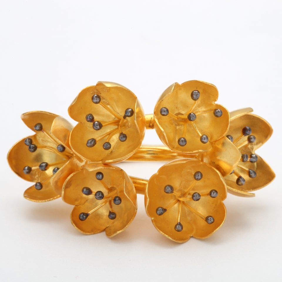 Gold Buttercup Flower Ring In New Condition For Sale In Fifth Avenue, NY