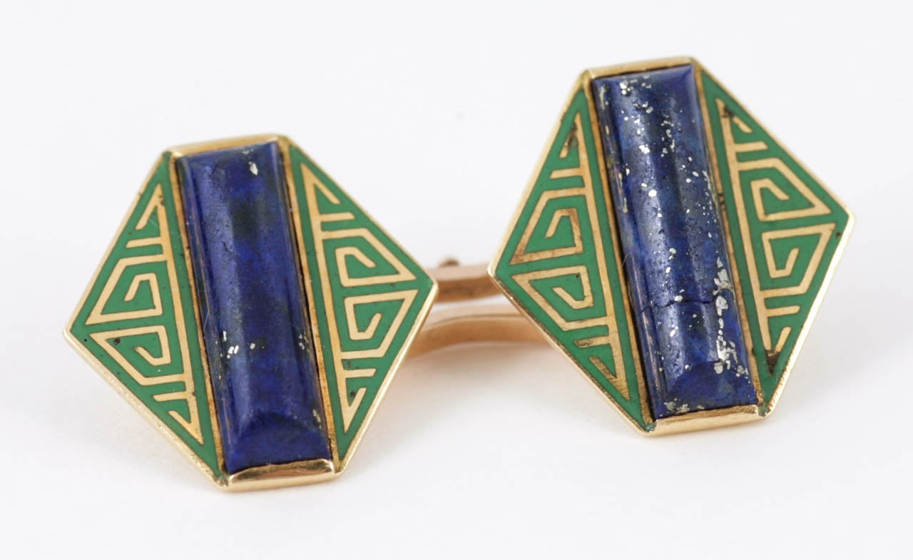 Art Deco French  Lapis Lazuli and green enamel gold cufflinks In Excellent Condition In London, GB