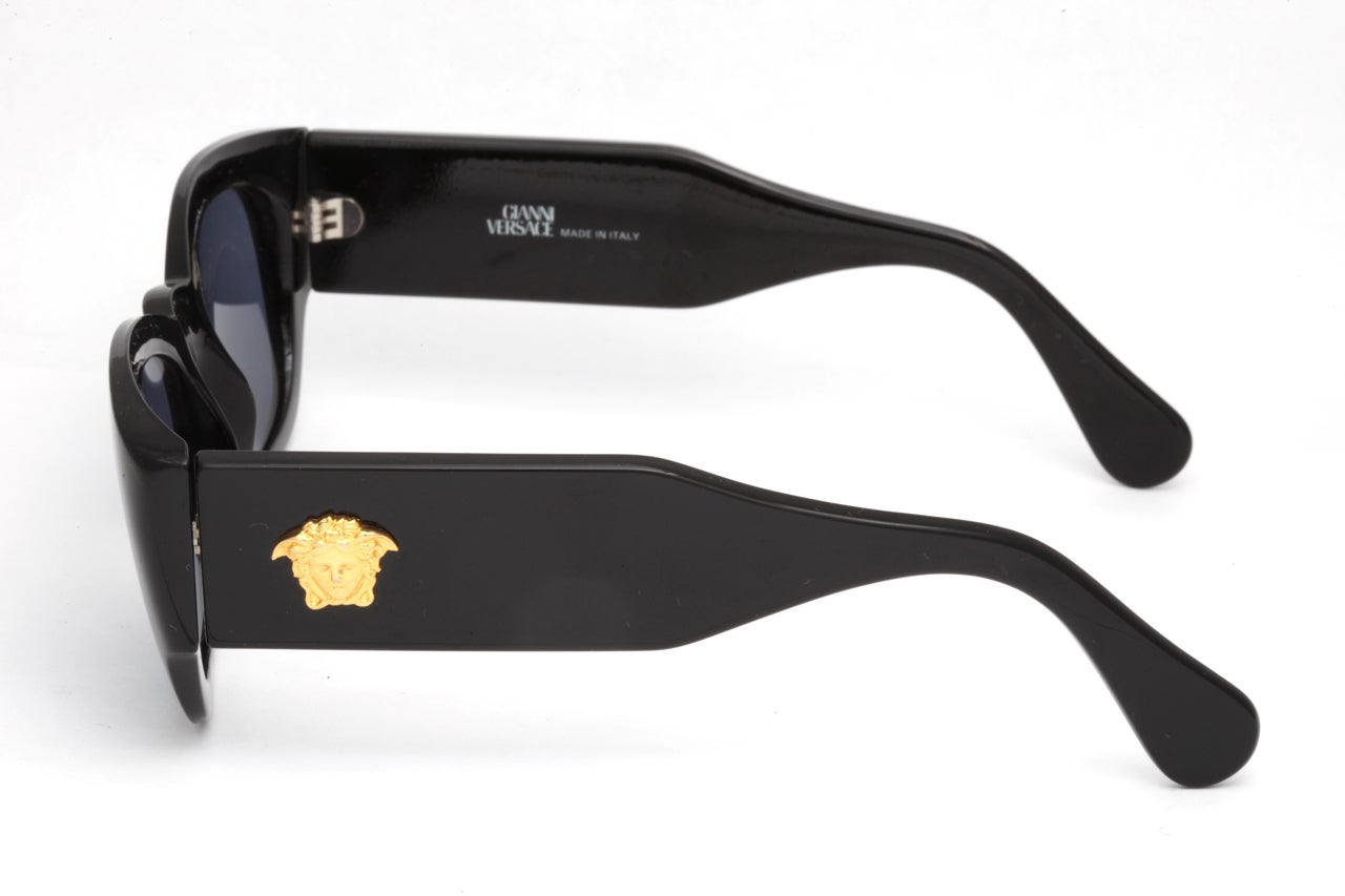Black Gianni Versace Sunglasses MOD 413 COL 852