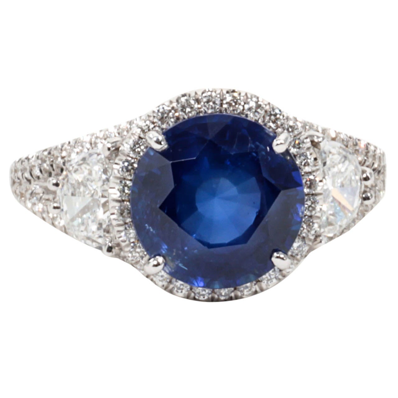 Bague en diamant et saphir bleu rond à corne vif, de couleur naturelle sans chaleur, sans chaleur