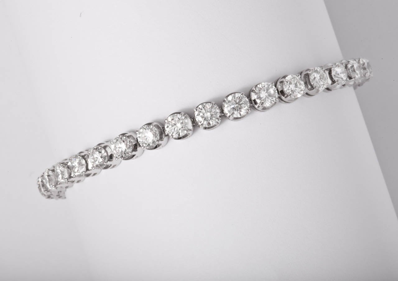 Italian Diamond Tennis Bracelet, 9.34 For Sale 2