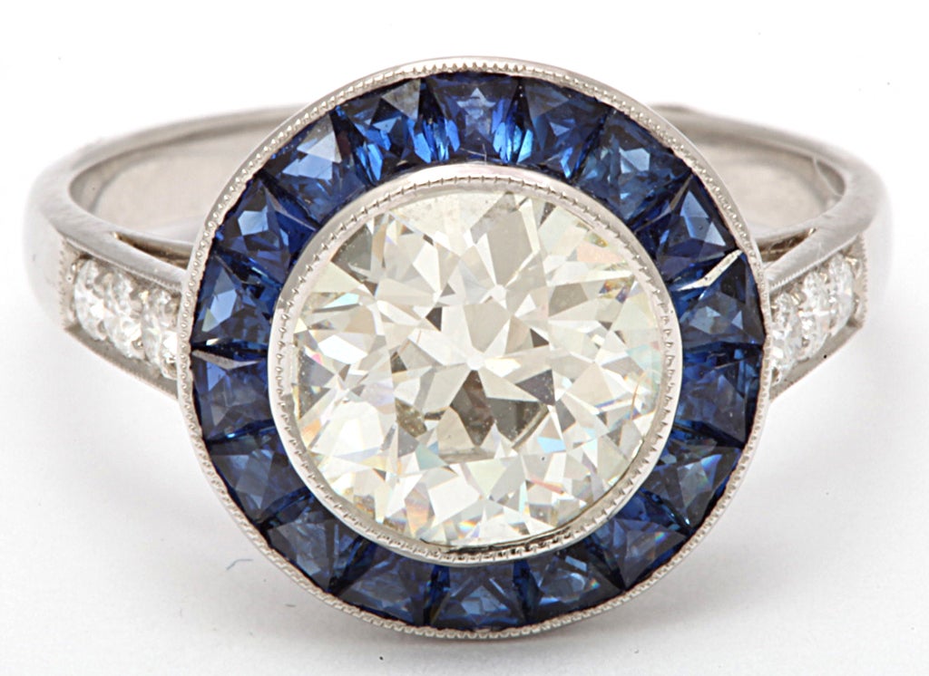 Women's Gorgeous Diamond and Sapphire Ring For Sale