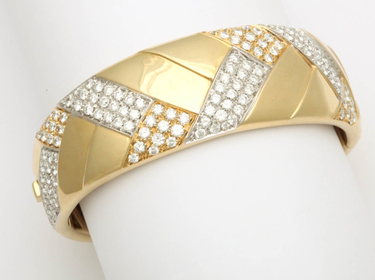 1980's Diamond & Gold Basketweave Cuff  Bangle Bracelet 3