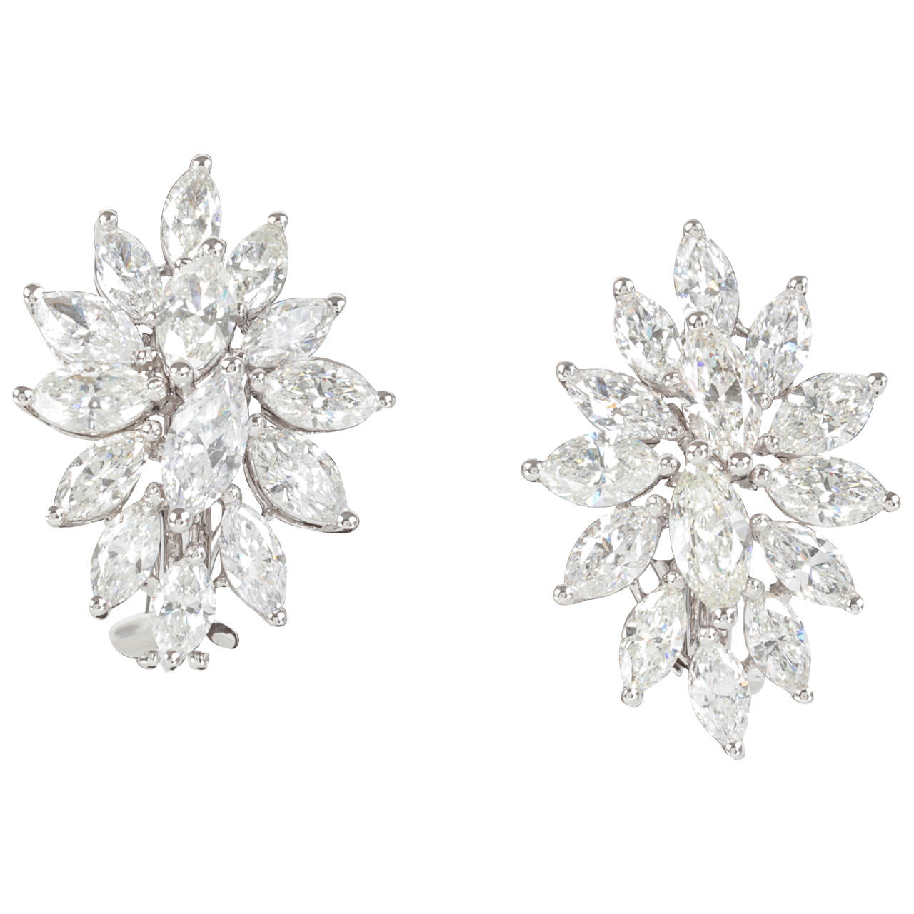 Elegant Diamond Gold Cluster Earrings For Sale at 1stdibs