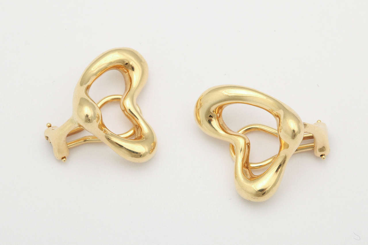 Modern Tiffany & Co. Elsa Peretti Free Form Gold Heart Earrings