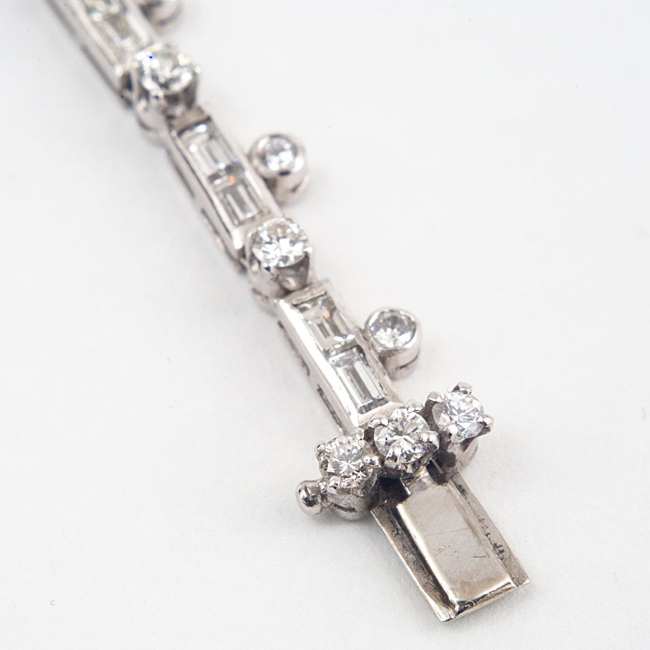 Art Deco Diamond and Platinum Necklace For Sale 2