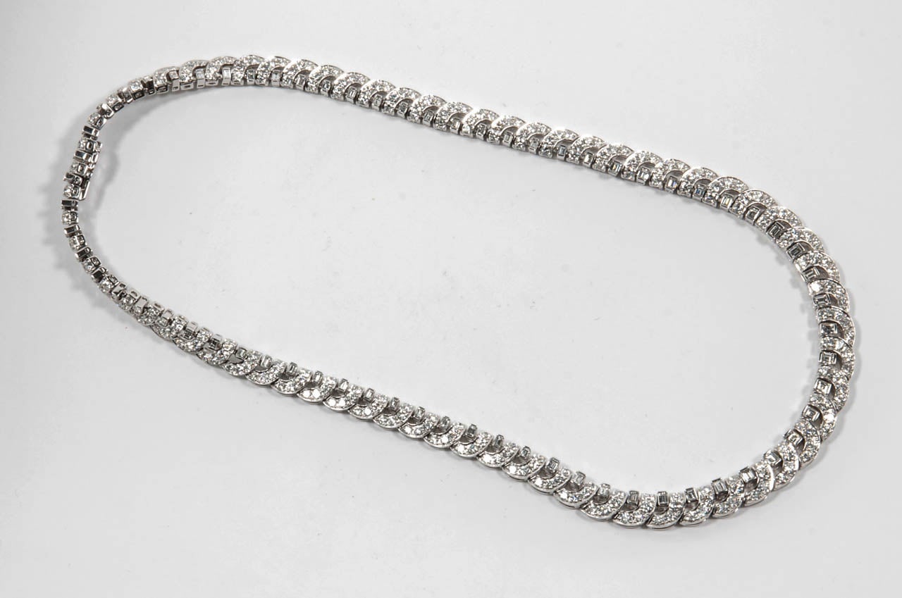 Platinum and Diamond Necklace In New Condition For Sale In New York, NY