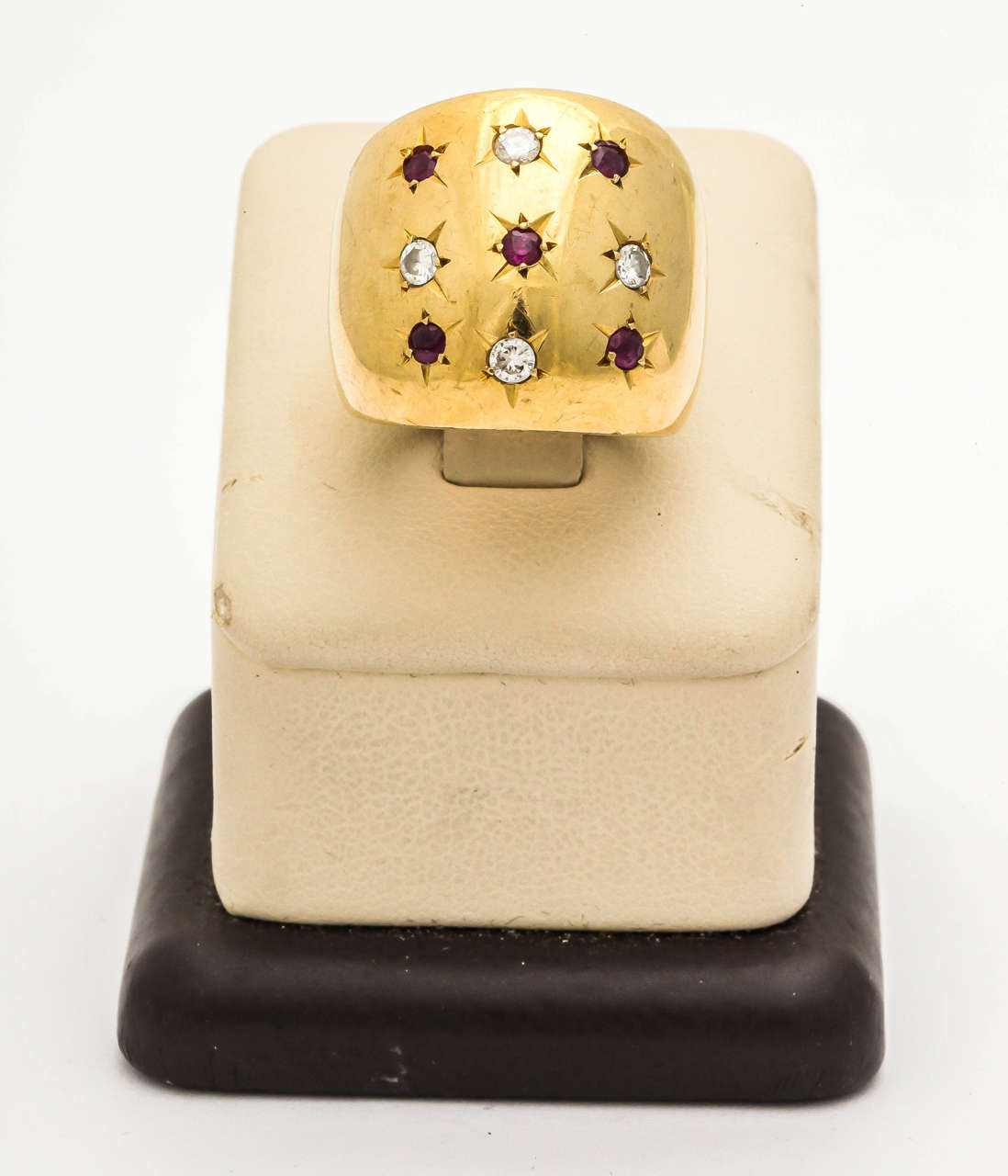 1940s Ruby Diamond Gold Wide Band Star Pattern Ring In Excellent Condition In New York, NY