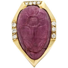 1960s Carved Large Ruby High Polished Beveled Gold Cocktail Ring