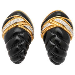 1960s Quilted Cut Black Onyx Diamond Gold Cornucopia Earcips