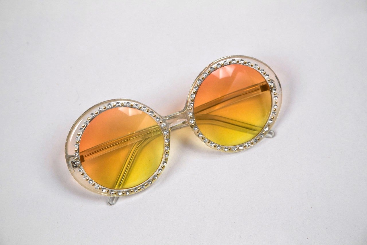 a spring/summer funkyfinders fashion feature. dr. peoples coveted 'jackie o' style shades boasting rhinestone encrusted details on frames. fabulous... ready to wear and receive compliments.