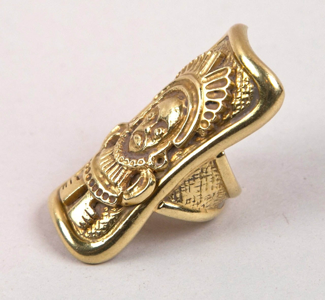 Handmade Gold Ancient Motif Ring, an exceptional piece
15.1dwt
Size 6.25