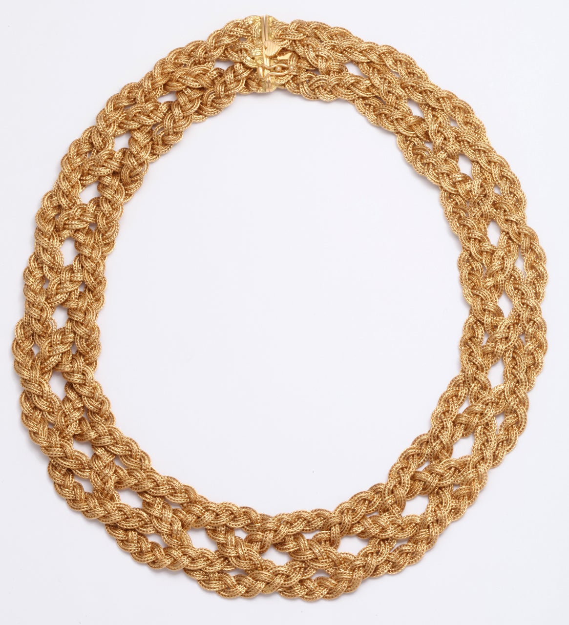 A fabulous Tiffany and Company 18 kt gold woven necklace