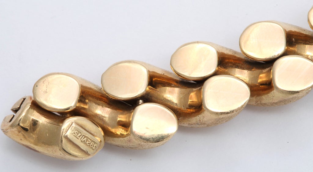 Classic Retro Gold Bracelet For Sale 3