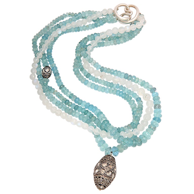Aquamarine & Diamond Pendant Necklace For Sale 1