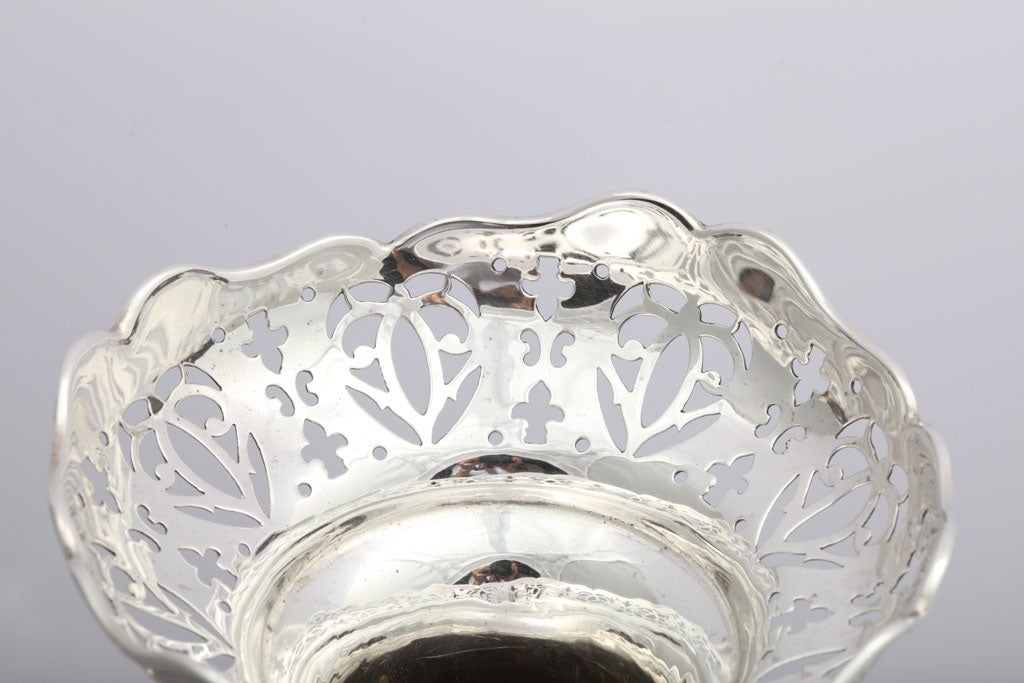 Magnificient English Edwardian Pierced Sterling Epergne / Vase 6